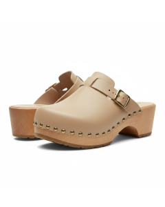 Leder-Clog im skandinavischen Stil Klog